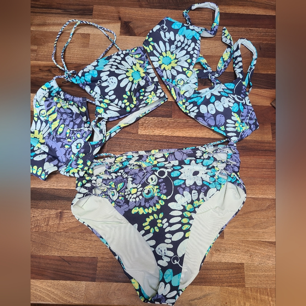 Aerie swimsuit 2 different styles of tops and 1 bottom
